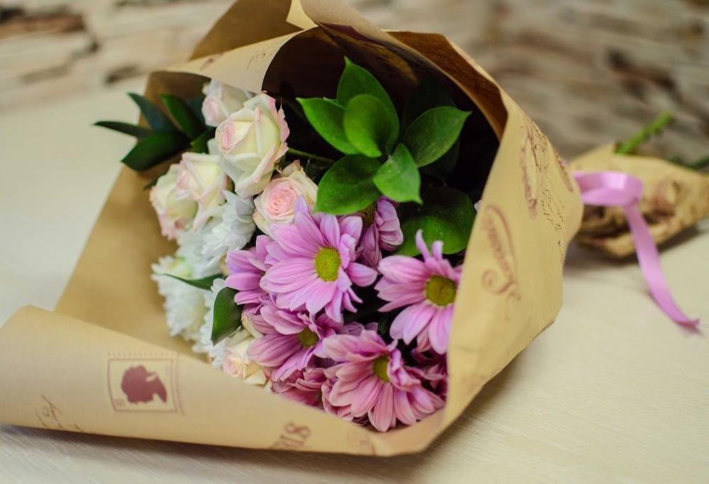 Букет цветов из: Розы и Хризантемы в Елизаветинской Ростовской области