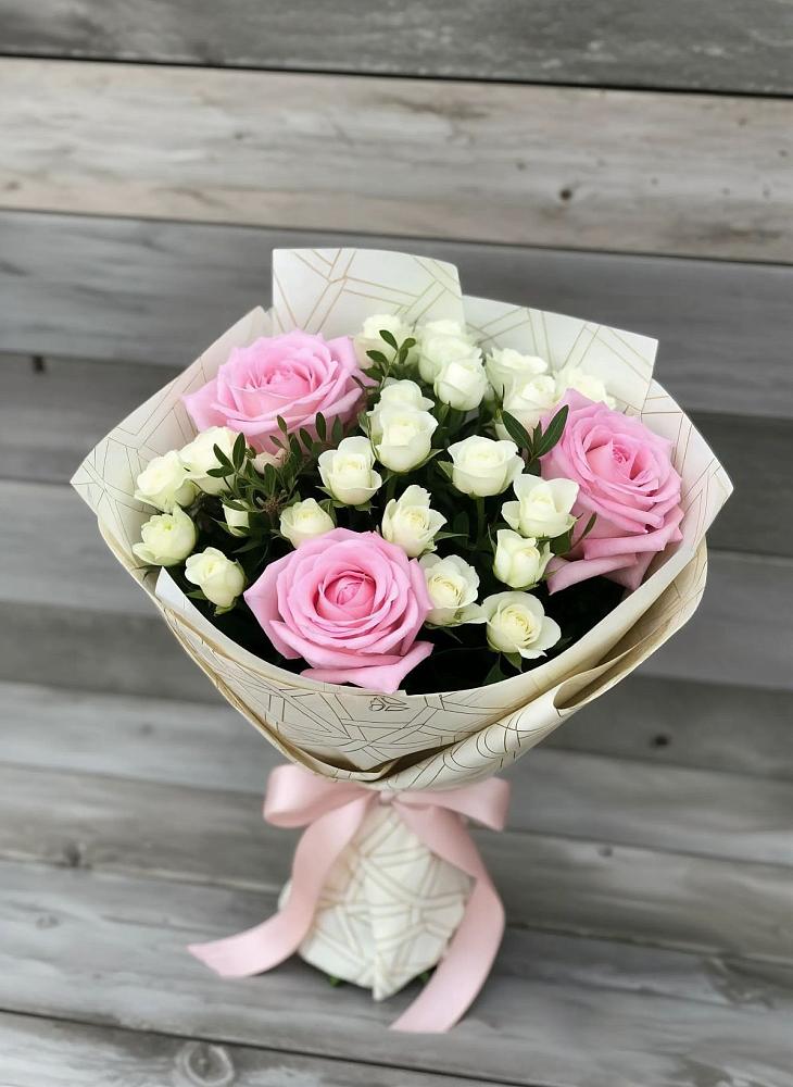 Букет цветов из: Розы в Елизаветинской Ростовской области