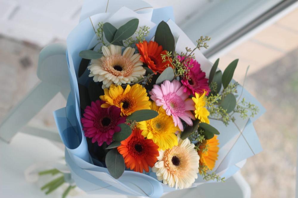 Букет цветов из: Герберы в Елизаветинской Ростовской области