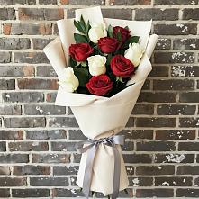 Букет цветов из:  Розы в Елизаветинской Ростовской области