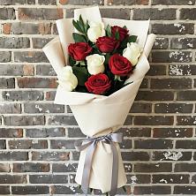 Букет цветов из:  Розы в Елизаветинской Ростовской области