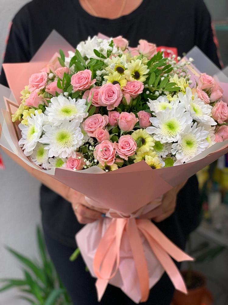 Букет цветов из: Розы и Хризантемы в Елизаветинской Ростовской области