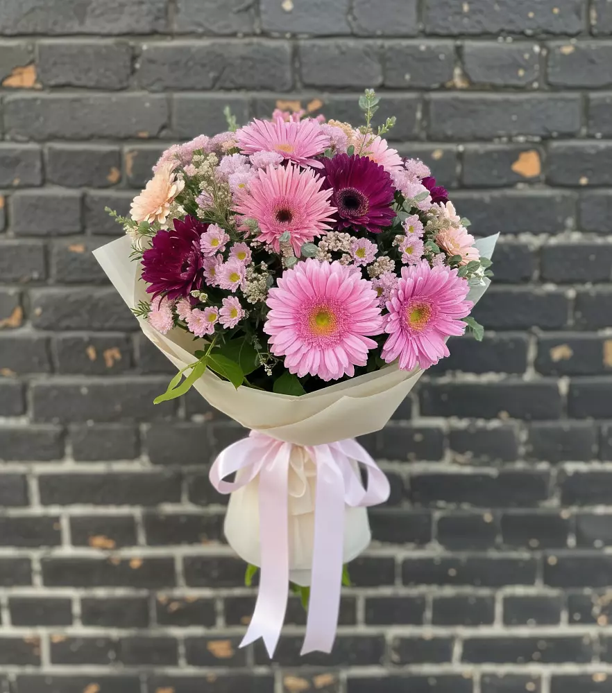 Букет цветов из: Герберы и Хризантемы в Елизаветинской Ростовской области