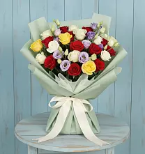 Букет цветов из:  Розы в Елизаветинской Ростовской области