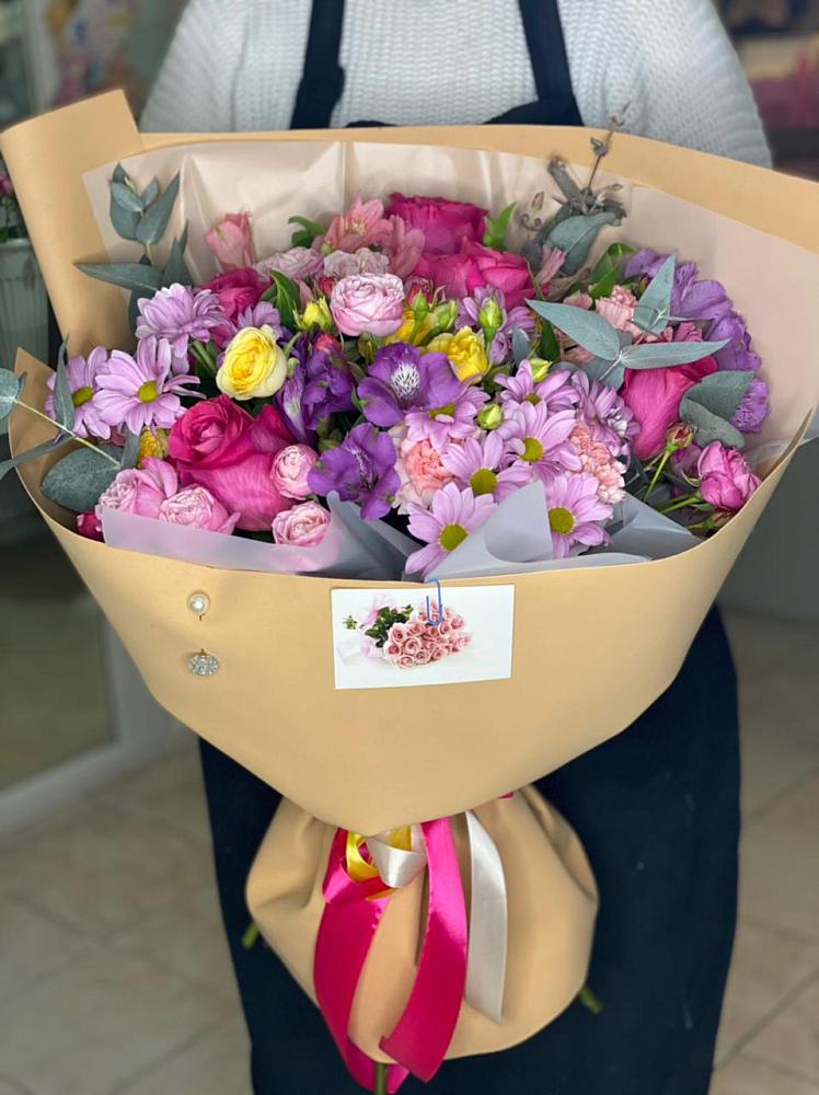 Букет цветов из: Хризантемы, Гвоздики и Альстромерии в Елизаветинской Ростовской области