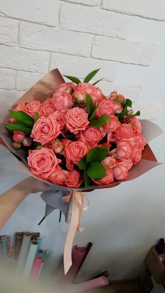 Букет цветов из: Розы в Елизаветинской Ростовской области