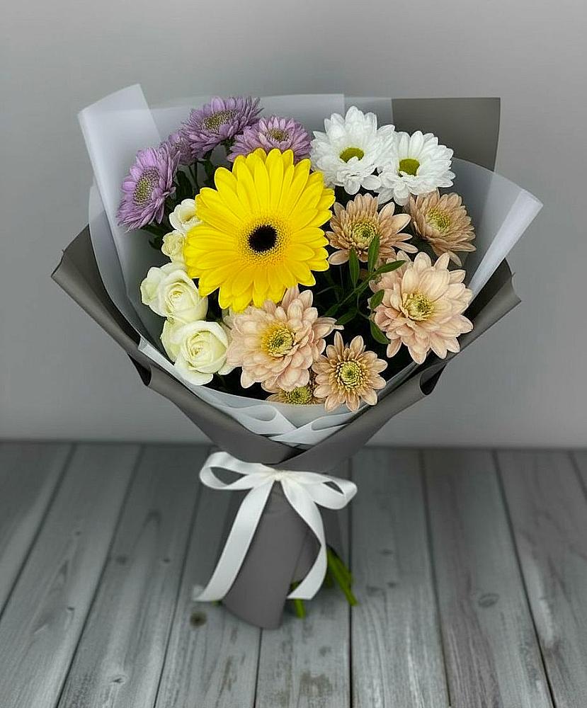 Букет цветов из: Розы, Герберы и Хризантемы в Елизаветинской Ростовской области