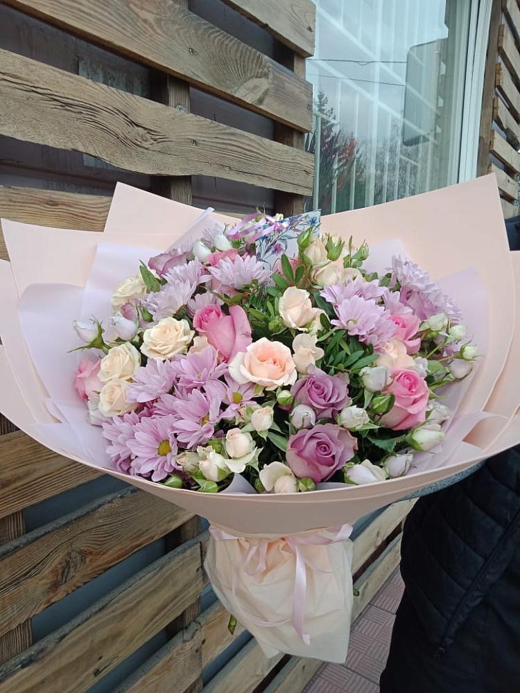 Букет цветов из: Розы и Хризантемы в Елизаветинской Ростовской области