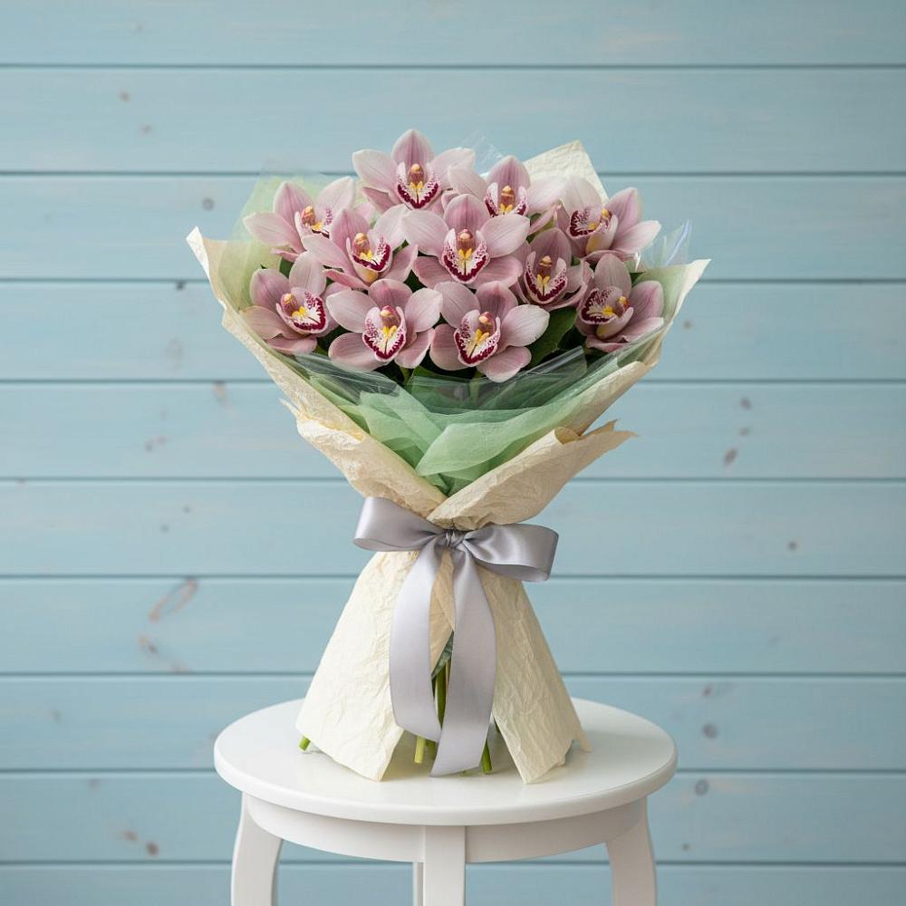 Букет цветов из: Орхидеи и Розы в Елизаветинской Ростовской области