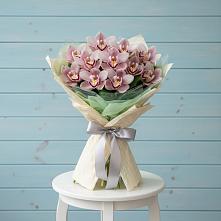 Букет цветов из:  Орхидеи и Розы в Елизаветинской Ростовской области