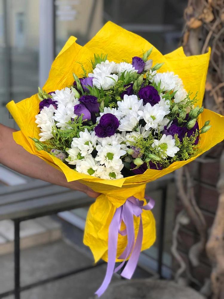 Букет цветов из: Ирисы, Хризантемы и Ромашки в Елизаветинской Ростовской области