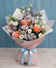 Букет цветов из:  Лизиантусы, Розы, Альстромерии и Гипсофила в Елизаветинской Ростовской области