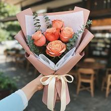 Букет цветов из:  Розы в Елизаветинской Ростовской области
