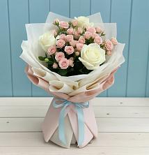 Букет цветов из:  Розы в Елизаветинской Ростовской области