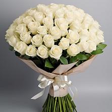 Букет 101 беля роза Белоснежка в Елизаветинской Ростовской области