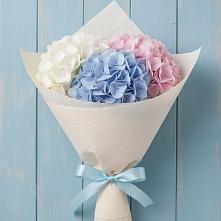 Букет цветов из:  Гортензия в Елизаветинской Ростовской области