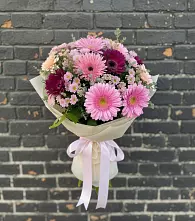 Букет цветов из:  Герберы и Хризантемы в Елизаветинской Ростовской области