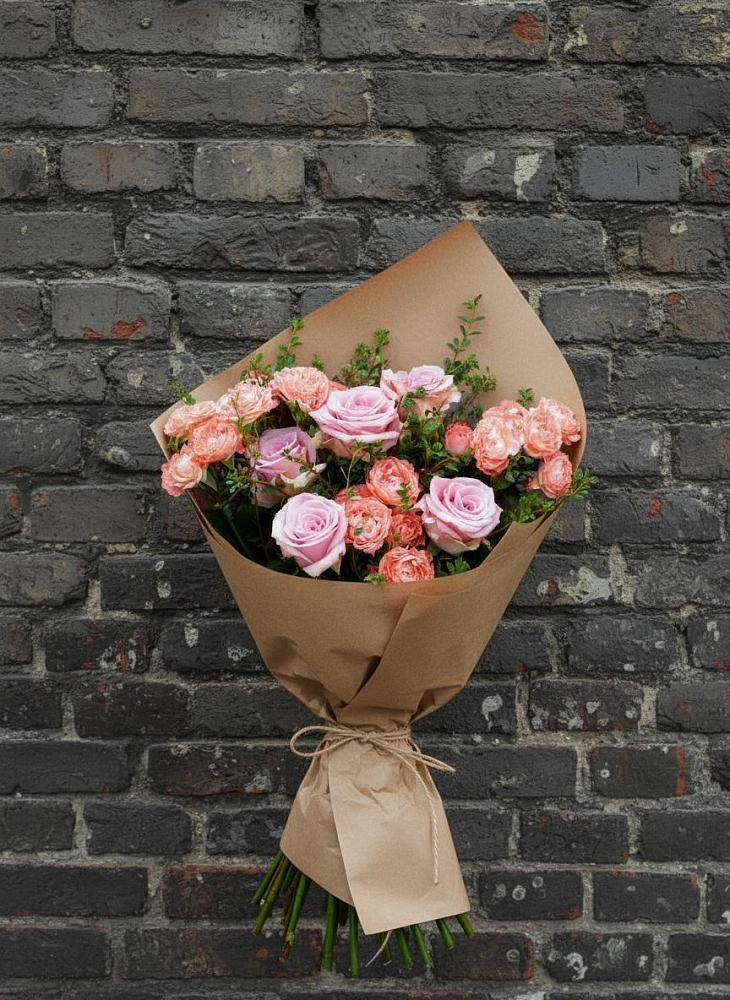 Букет цветов из: Розы в Елизаветинской Ростовской области