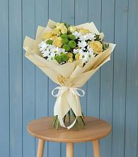 Букет цветов из:  Хризантемы и Розы в Елизаветинской Ростовской области