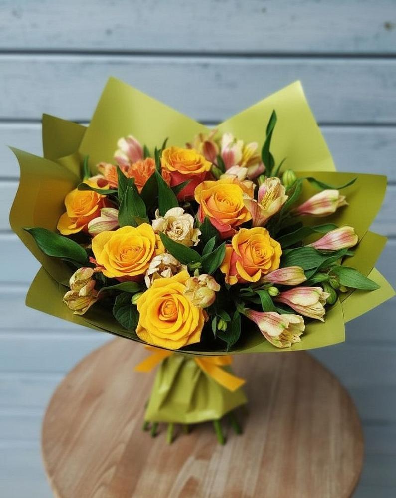 Букет цветов из: Альстромерии и Розы в Елизаветинской Ростовской области
