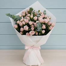 Букет цветов из:  Розы в Елизаветинской Ростовской области