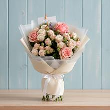 Букет цветов из:  Розы в Елизаветинской Ростовской области
