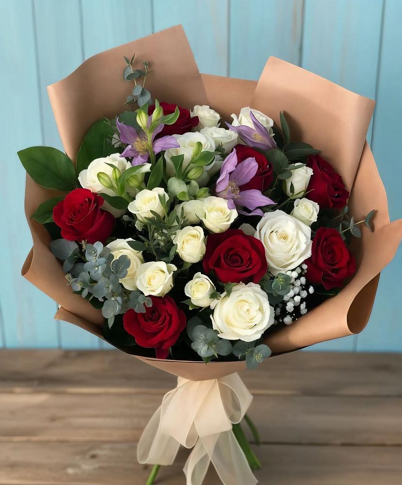 Букет цветов из: Розы и Альстромерии в Елизаветинской Ростовской области
