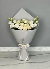 Букет цветов из:  Розы и Лизиантусы в Елизаветинской Ростовской области